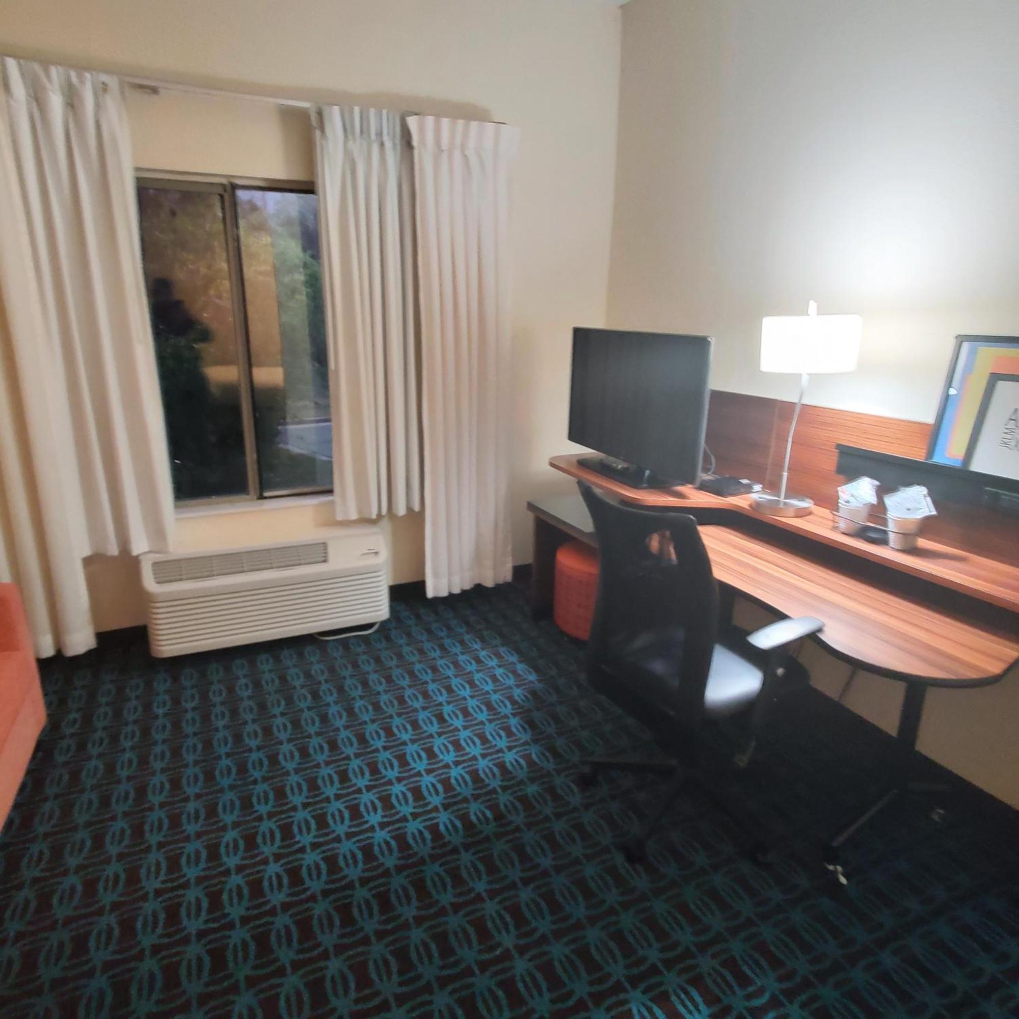 Rodeway Inn Macon Bagian luar foto