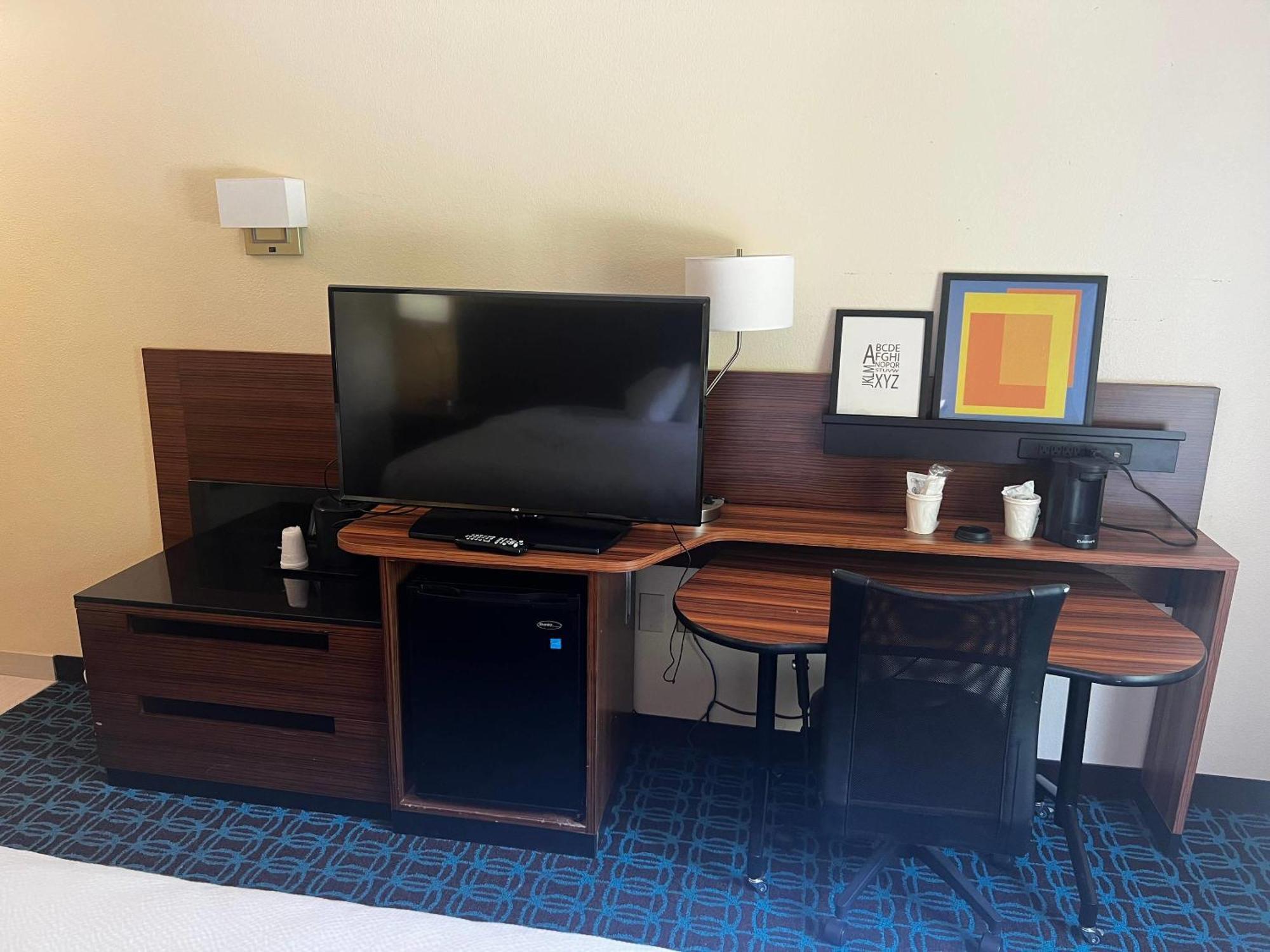Rodeway Inn Macon Bagian luar foto